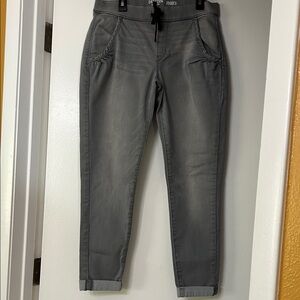 Denizen from Levi's Gray Ankle Jeans